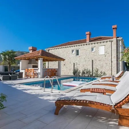 بيت ضيافة Fortunei 4*